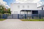 Befristet: Modernes Wohnen mit Stil: Garten, Terrasse & offenes Wohnkonzept vereint