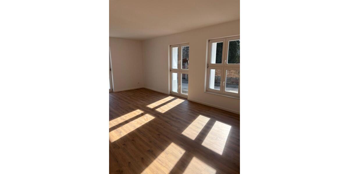 Erdgeschoßwohnung Bad Saarow - 4 Zimmer, 143 m&sup2;, 1.712&euro; | Angebot:25881455