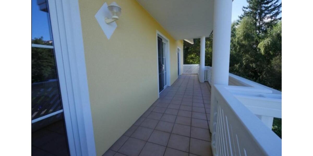 Erdgeschoßwohnung Fürstenstein - 4 Zimmer, 153 m&sup2;, 1.060&euro; | Angebot:24998502