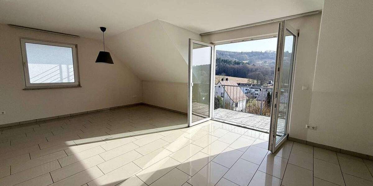 Etagenwohnung Helsa Wickenrode - 3 Zimmer, 83 m&sup2;, 650&euro; | Angebot:25676623