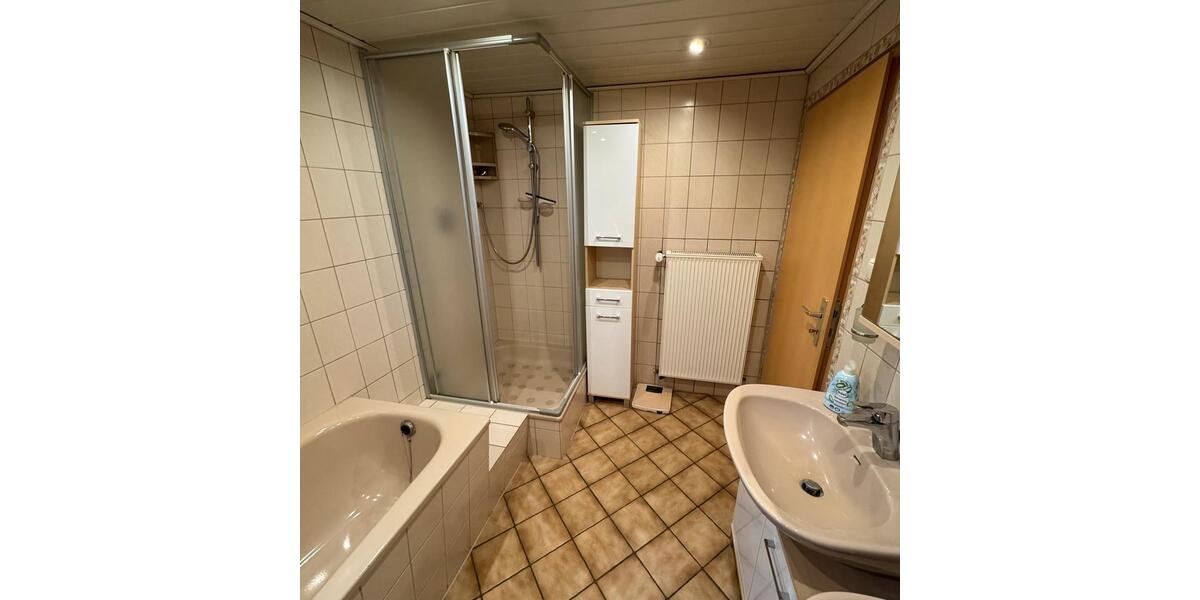 Einfamilienhaus Gießen Allendorf - 4 Zimmer, 150 m&sup2;, 1.490&euro; | Angebot:24785718