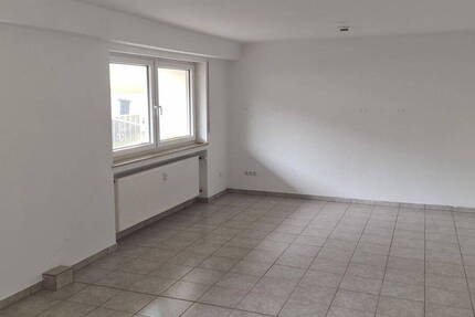 Erdgeschoss- Wohnung + EBK 3 zimmer