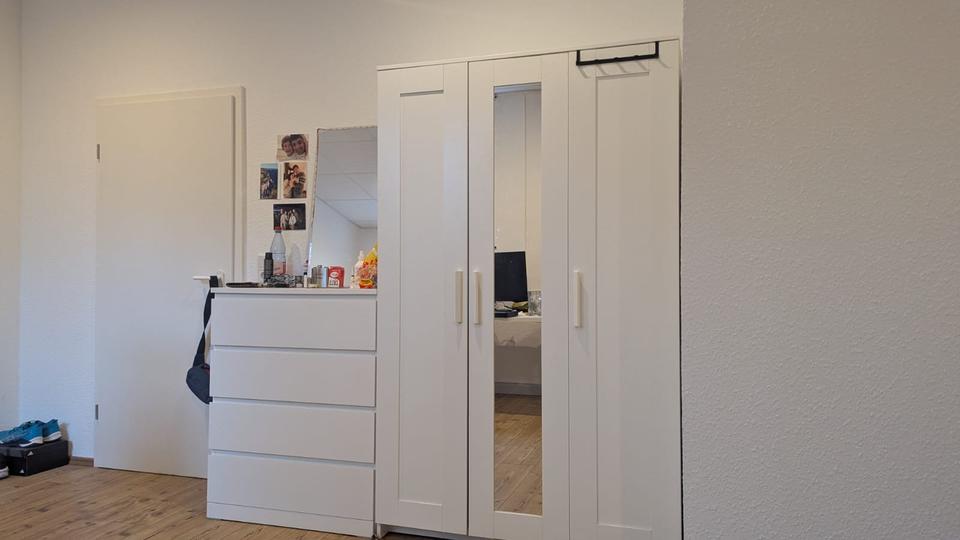 21 m² großes Zimmer in einer WG in Darmstadt. 21 zimmer