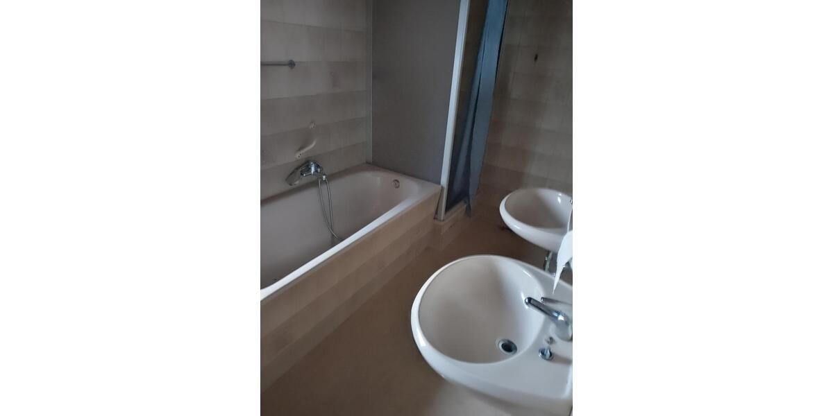 Etagenwohnung Hankensbüttel - 4 Zimmer, 120 m&sup2;, 880&euro; | Angebot:24663088