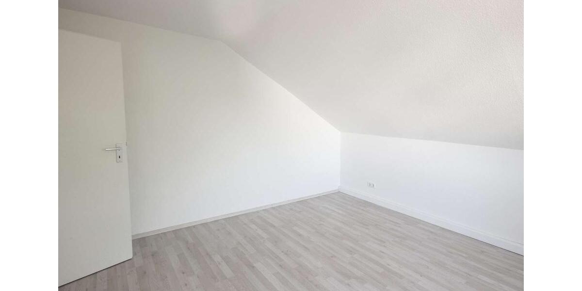 Dachgeschoßwohnung Gelsenkirchen Gelsenkirchen-Nord - 2 Zimmer, 55 m&sup2;, 375&euro; | Angebot:26384130