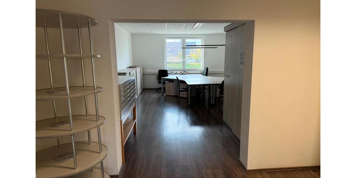 Einfamilienhaus Wettin-Löbejün Löbejün - 9 Zimmer, 290 m&sup2;, 9&euro; | Angebot:26692373