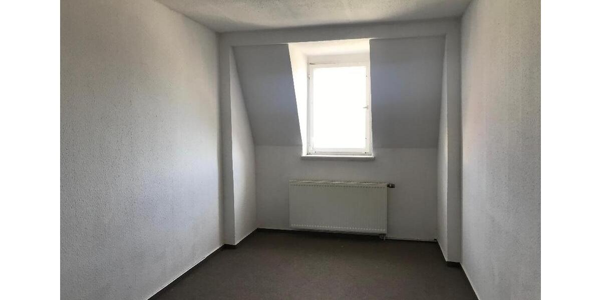 Dachgeschoßwohnung Borna - 3 Zimmer, 65 m&sup2;, 450&euro; | Angebot:19602971