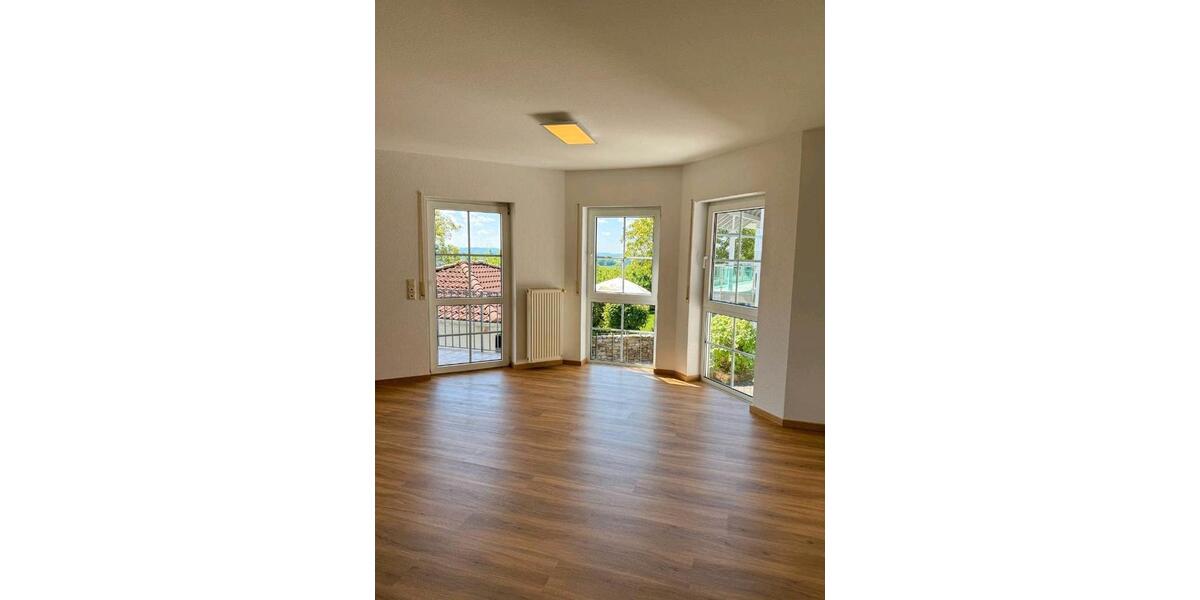 Erdgeschoßwohnung Steinwenden - 4 Zimmer, 150 m&sup2;, 1.450&euro; | Angebot:26592174