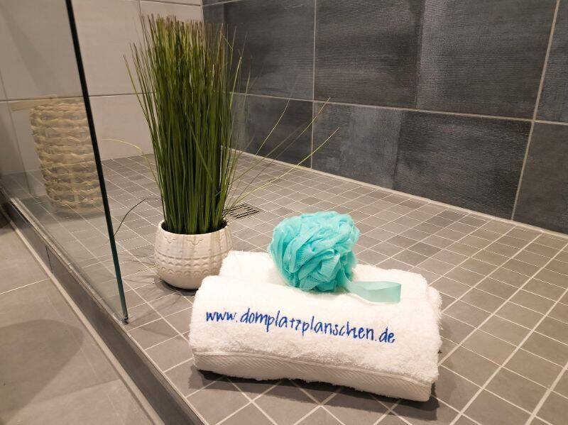 Etagenwohnung Magdeburg Neu Olvenstedt - 2 Zimmer, 55 m&sup2;, 369&euro; | Angebot:26817033