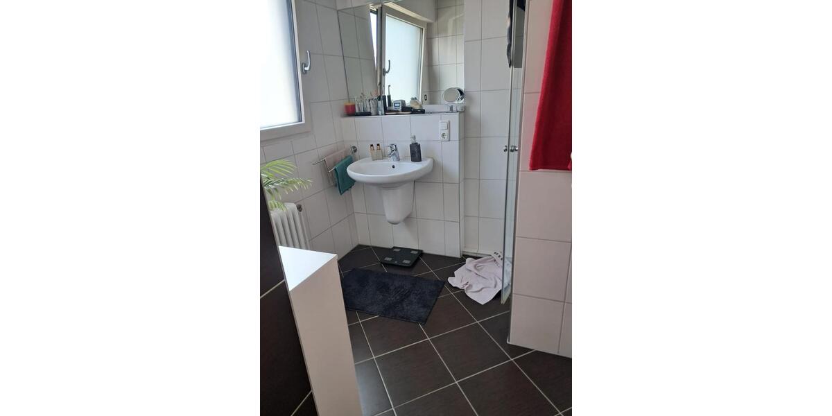 Dachgeschoßwohnung Lösnich - 4 Zimmer, 120 m&sup2;, 750&euro; | Angebot:25805819