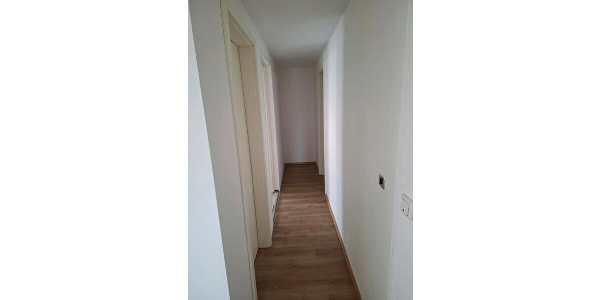 Erdgeschoßwohnung Würzburg Heuchelhof - 3 Zimmer, 94 m&sup2;, 700&euro; | Angebot:26481240