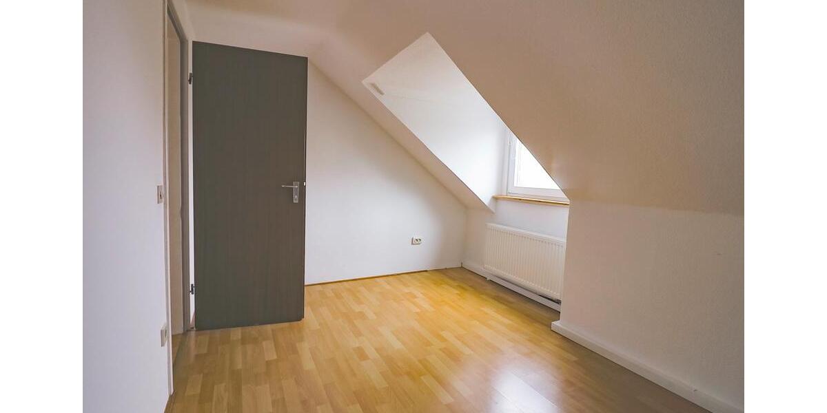 Dachgeschoßwohnung Kirchberg (Hunsrück) - 3 Zimmer, 75 m&sup2;, 850&euro; | Angebot:26629755