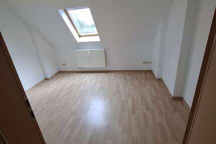 Wohnung Bitterfeld-Wolfen Wolfen - 2 Zimmer, 34 m&sup2;, 255&euro; | Angebot:25284700