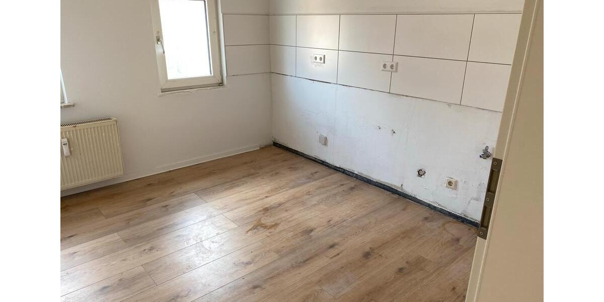 Dachgeschoßwohnung Wolfsburg Detmerode - 2.5 Zimmer, 61 m&sup2;, 600&euro; | Angebot:25081780