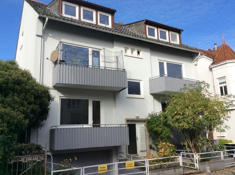 Schicke 2-Zimmer-Wohnung in top Lage mit Balkon zimmer
