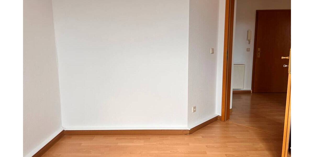 Etagenwohnung Plauen Stadtmitte - 2 Zimmer, 64 m&sup2;, 322&euro; | Angebot:26319823