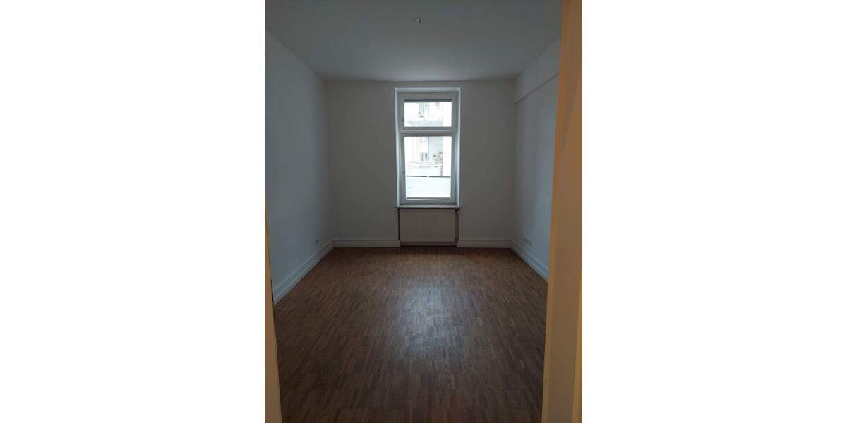 Etagenwohnung Trier Innenstadt - 7 Zimmer, 212 m&sup2;, 2.400&euro; | Angebot:25770106