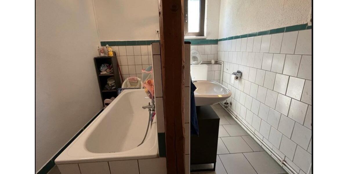 Etagenwohnung Schmalkalden - 4 Zimmer, 105 m&sup2;, 927&euro; | Angebot:26035232