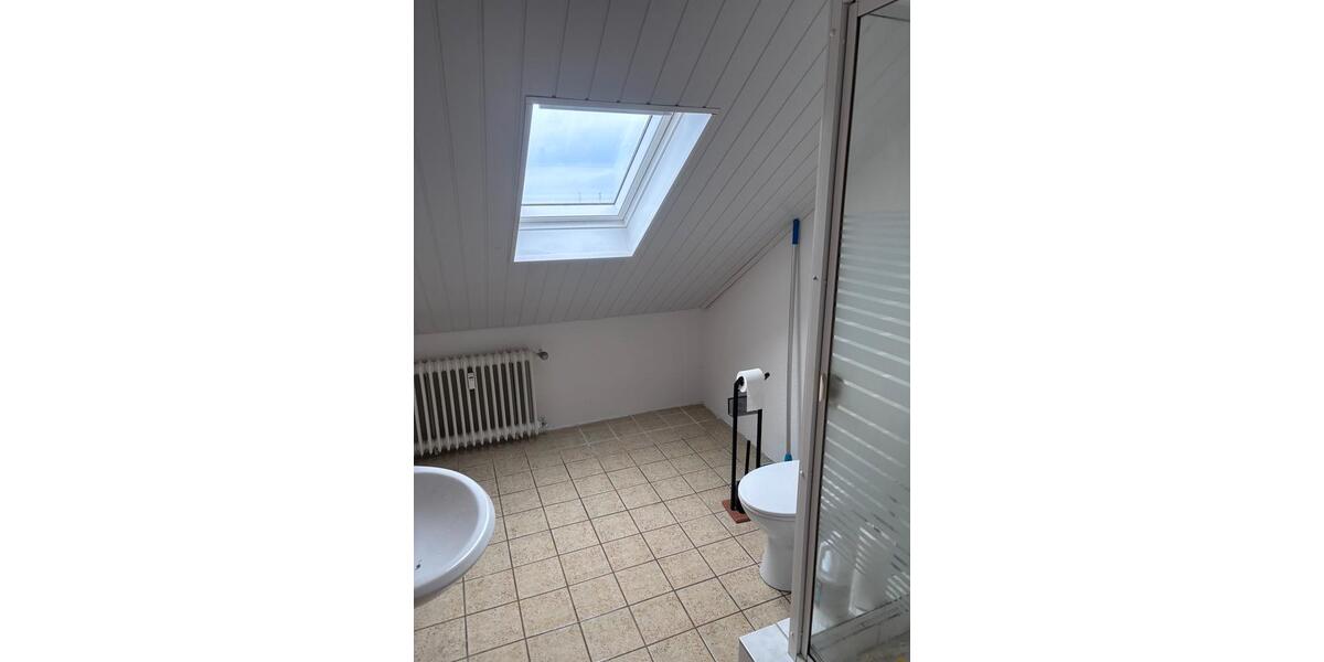 Dachgeschoßwohnung Büren - 3 Zimmer, 70 m&sup2;, 525&euro; | Angebot:25174349