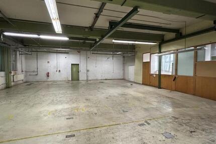 Produktionshalle mit Büro