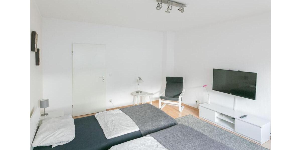 Dachgeschoßwohnung Hamburg Altstadt - 3 Zimmer, 90 m&sup2;, 1.800&euro; | Angebot:26050612