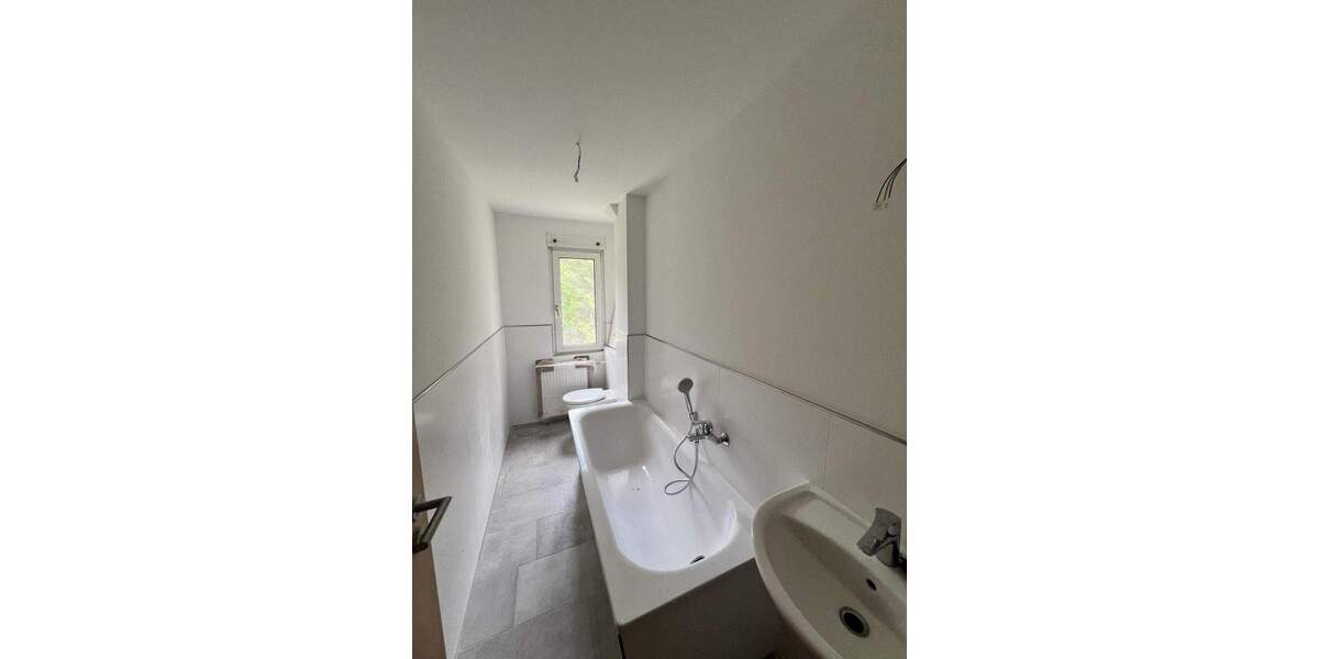 Vollständig neu renovierte Wohnung mit Balkon...ruhige Lage in Bad Düben! 3 zimmer