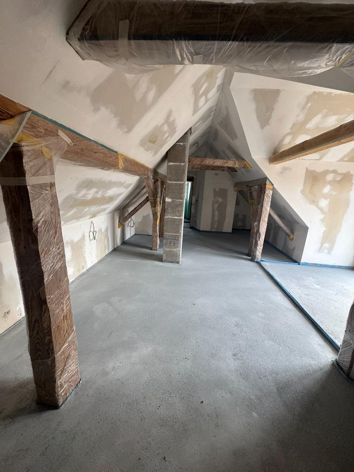 2-Zimmer Dachgeschoßwohnung (WHG 5)