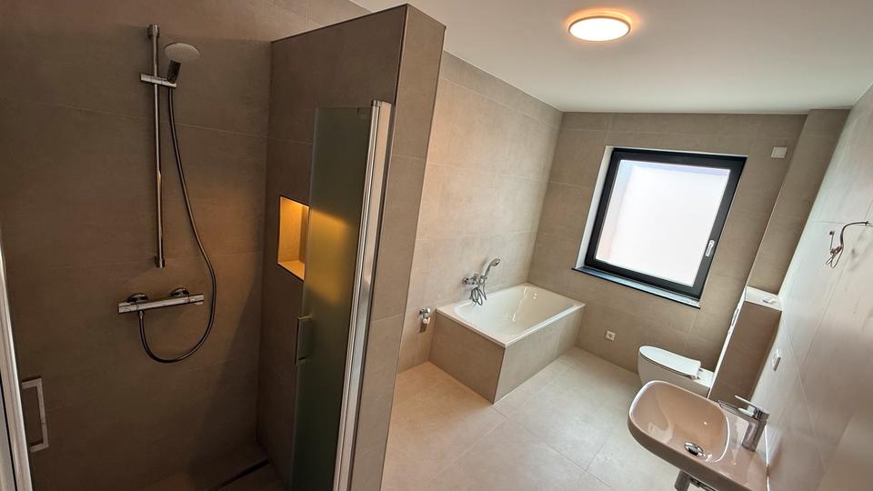 Etagenwohnung Butzbach - 3 Zimmer, 95 m&sup2;, 1.290&euro; | Angebot:26036560