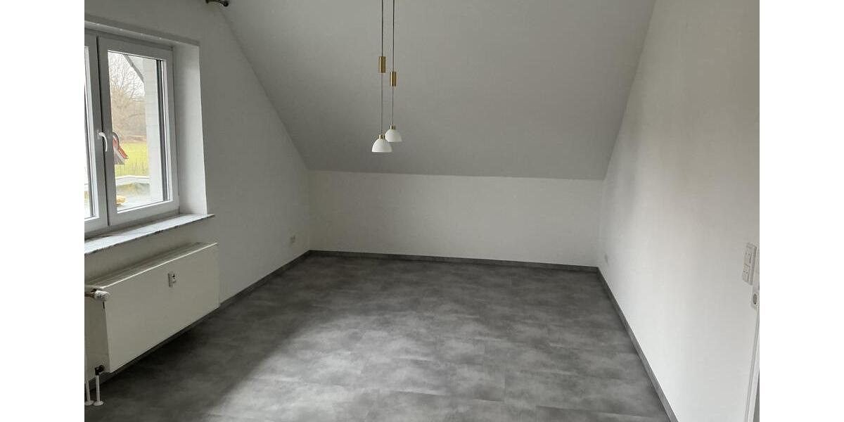 Dachgeschoßwohnung Kirchlengern - 2 Zimmer, 80 m&sup2;, 850&euro; | Angebot:25999471