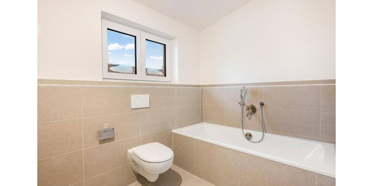 Dachgeschoßwohnung Markdorf - 3 Zimmer, 102 m&sup2;, 1.718&euro; | Angebot:25613593