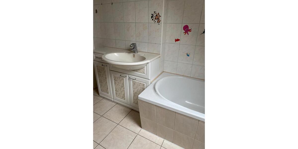 Dachgeschoßwohnung Calbe (Saale) - 3 Zimmer, 88 m&sup2;, 460&euro; | Angebot:26341168