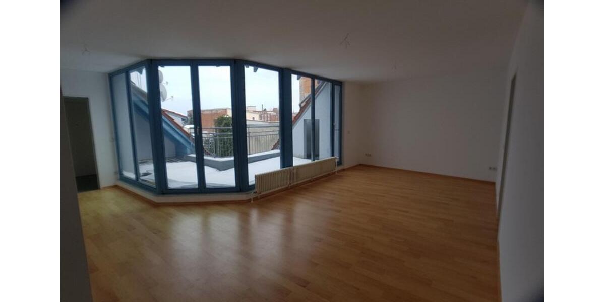 Dachgeschoßwohnung Burg - 3 Zimmer, 101 m&sup2;, 606&euro; | Angebot:25307697
