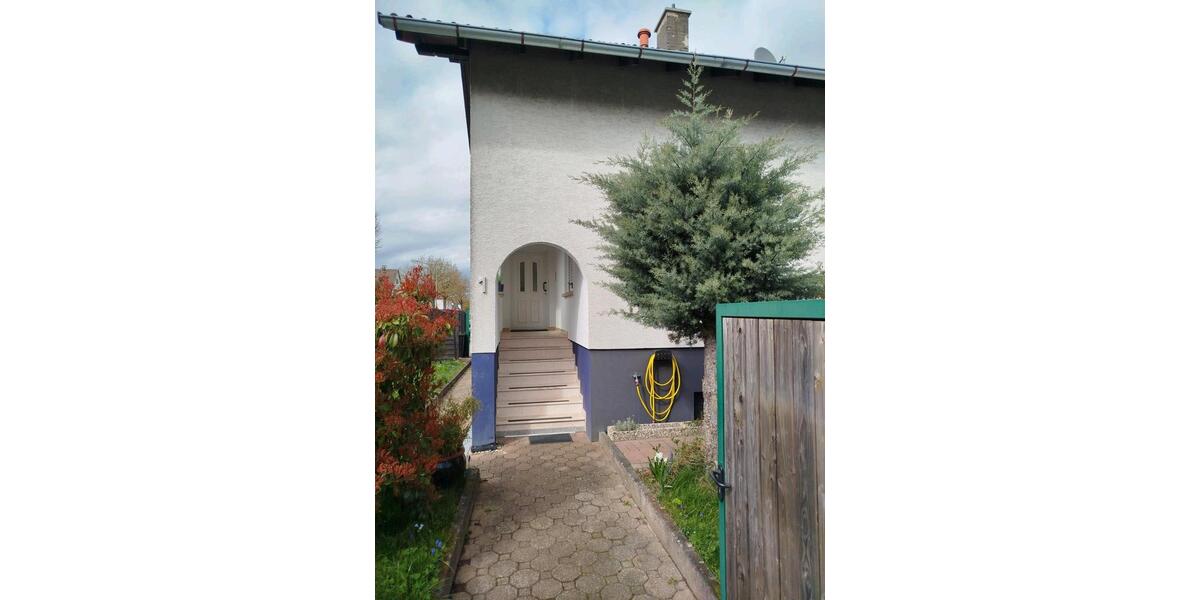 Dachgeschoßwohnung Wölfersheim - 3 Zimmer, 85 m&sup2;, 950&euro; | Angebot:26287929