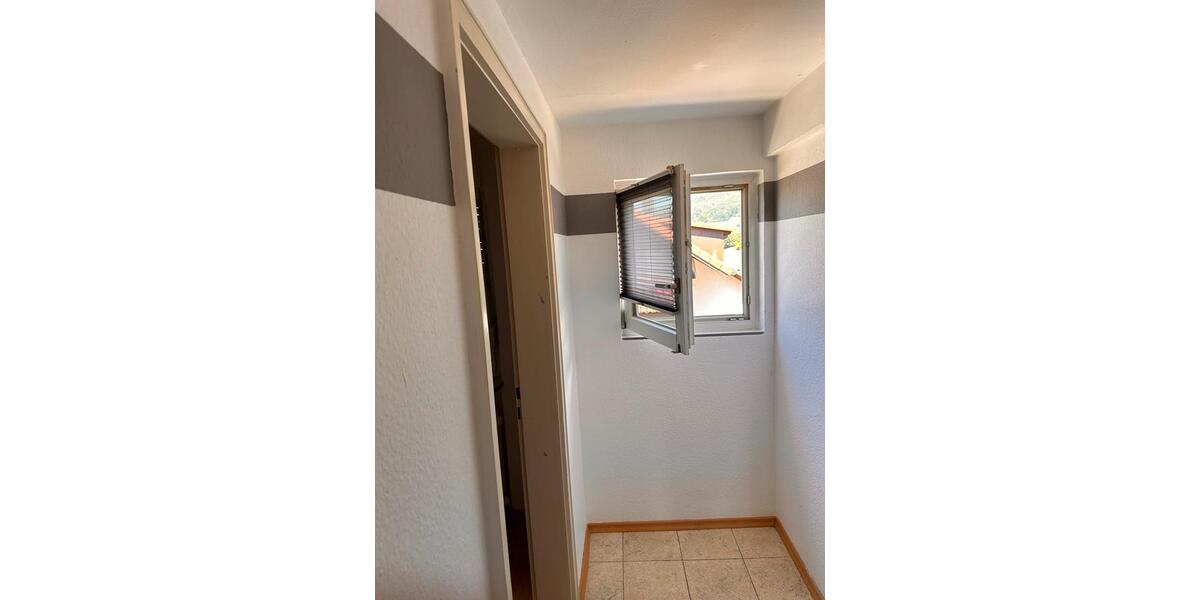 Dachgeschoßwohnung Seelbach - 3 Zimmer, 80 m&sup2;, 900&euro; | Angebot:26636273