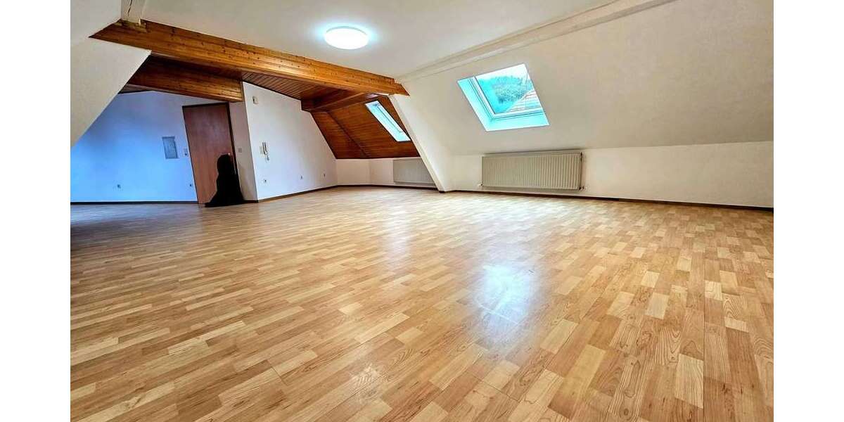 Etagenwohnung Landstuhl - 4 Zimmer, 120 m&sup2;, 890&euro; | Angebot:24787525