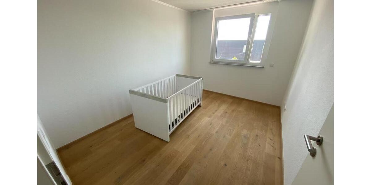 Gehobenes 4-Zi.-Reiheneckhaus mit EBK in Böblingen zur Vermietung 4 zimmer