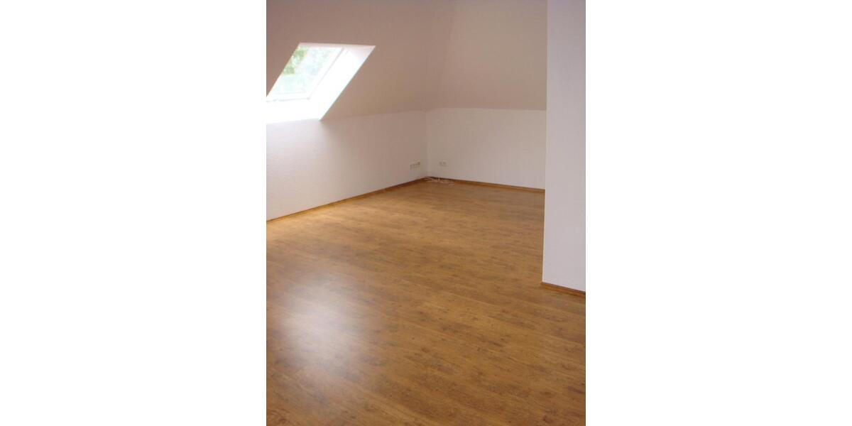 Dachgeschoßwohnung Pirna - 2 Zimmer, 65 m&sup2;, 520&euro; | Angebot:26686705