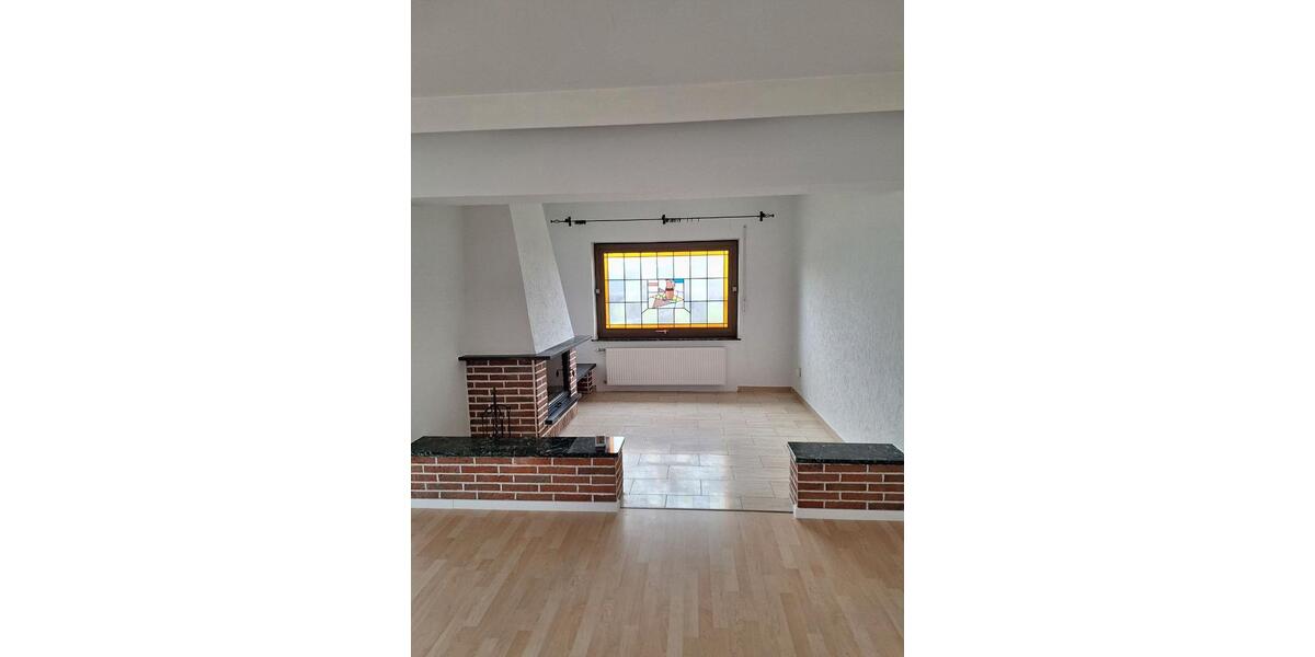 Etagenwohnung Solms - 3.5 Zimmer, 125 m&sup2;, 1.100&euro; | Angebot:26194633