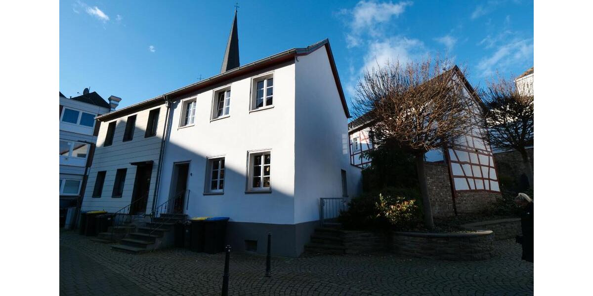 Reihenhaus Euskirchen - 3 Zimmer, 93 m&sup2;, 1.200&euro; | Angebot:26610640