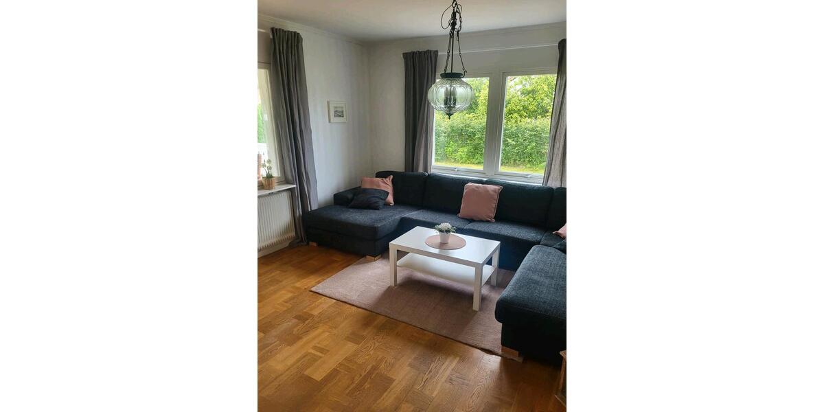 Einfamilienhaus Esens - 7 Zimmer, 100 m&sup2;, 80&euro; | Angebot:24830505