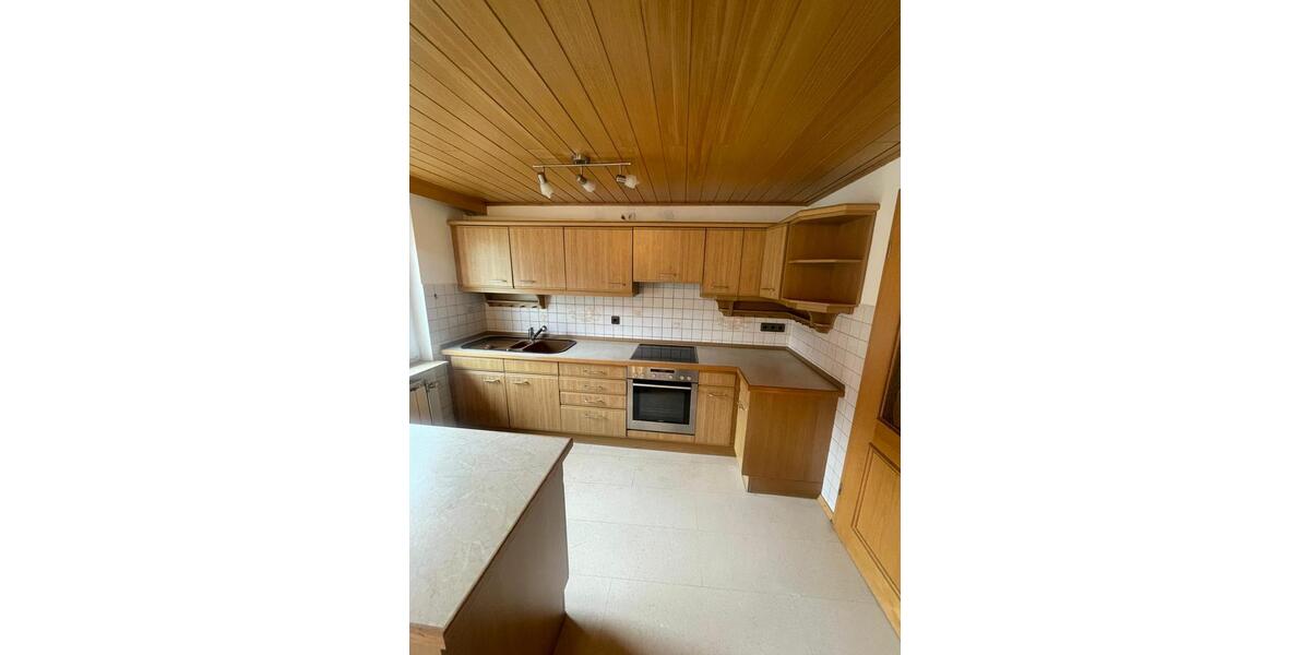 Etagenwohnung Herrieden - 4 Zimmer, 100 m&sup2;, 890&euro; | Angebot:26343060