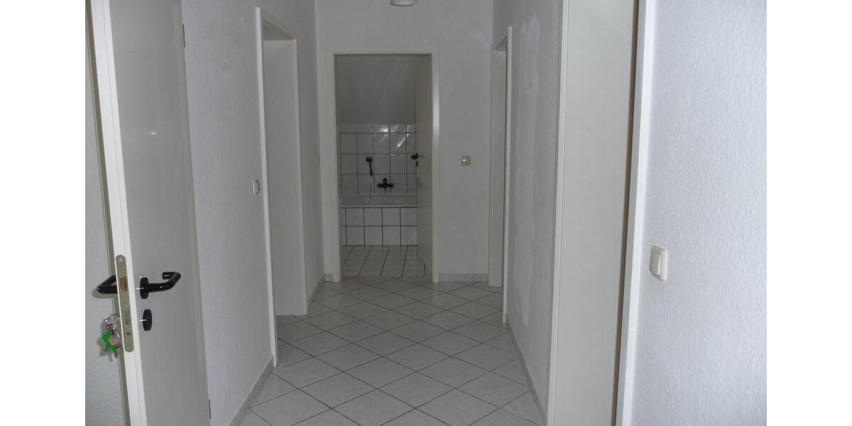 Tolle 3-Zimmer-DG-Wohnung,:Tel.: 0171 8310089 3 zimmer