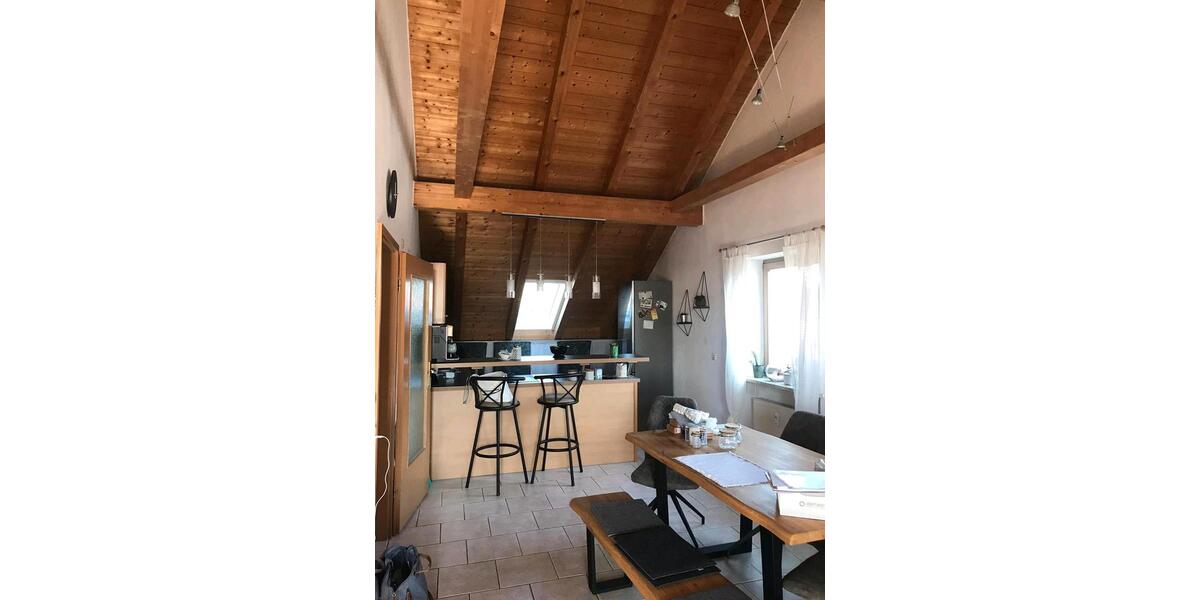Dachgeschoßwohnung Unterneukirchen - 2 Zimmer, 56 m&sup2;, 695&euro; | Angebot:26690715