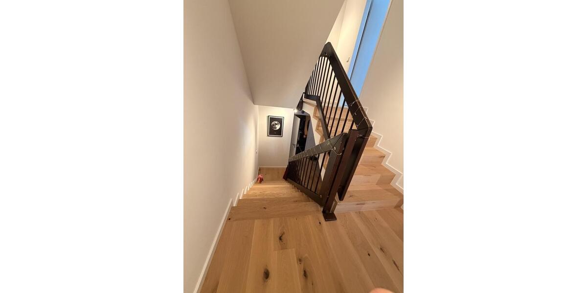 Reihenhaus München Bogenhausen - 7 Zimmer, 130 m&sup2;, 3.690&euro; | Angebot:25844361