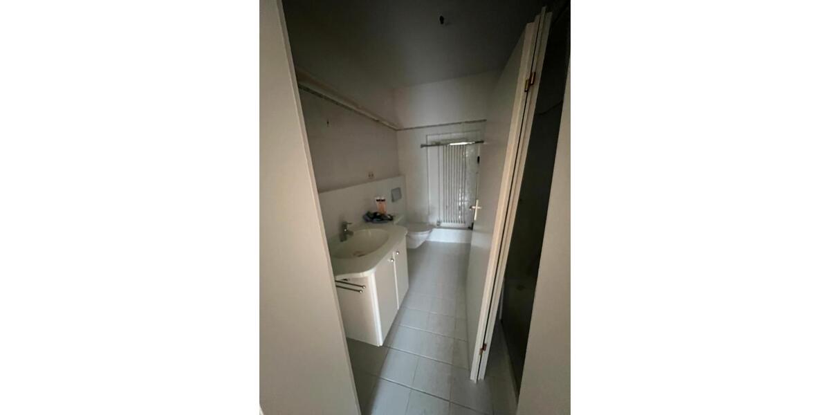 Dachgeschoßwohnung Baden-Baden Baden - 2.5 Zimmer, 70 m&sup2;, 1.300&euro; | Angebot:25760610