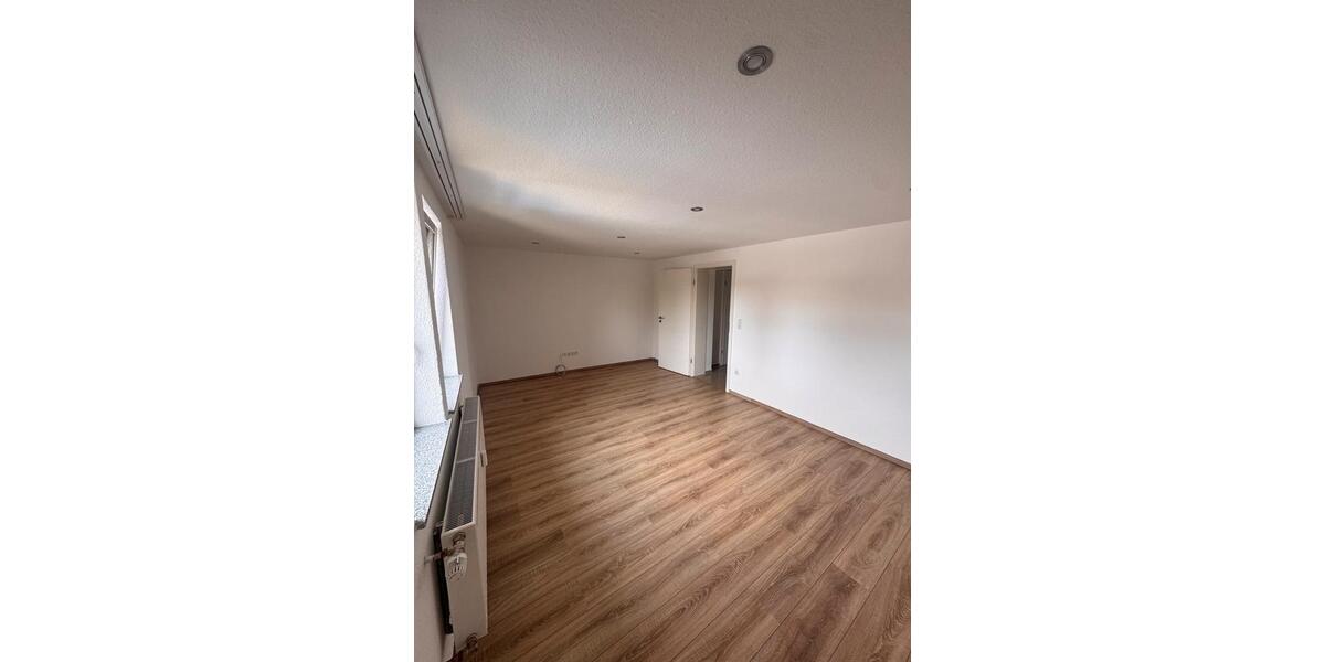 Etagenwohnung Büdingen - 4.5 Zimmer, 104 m&sup2;, 1.400&euro; | Angebot:26102444