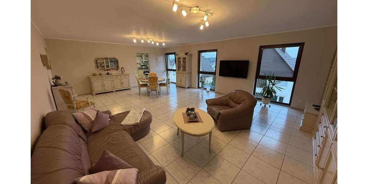 Wohnung zum Mieten in Ramstein-Miesenbach 1.350 € 147 m² 3 zimmer