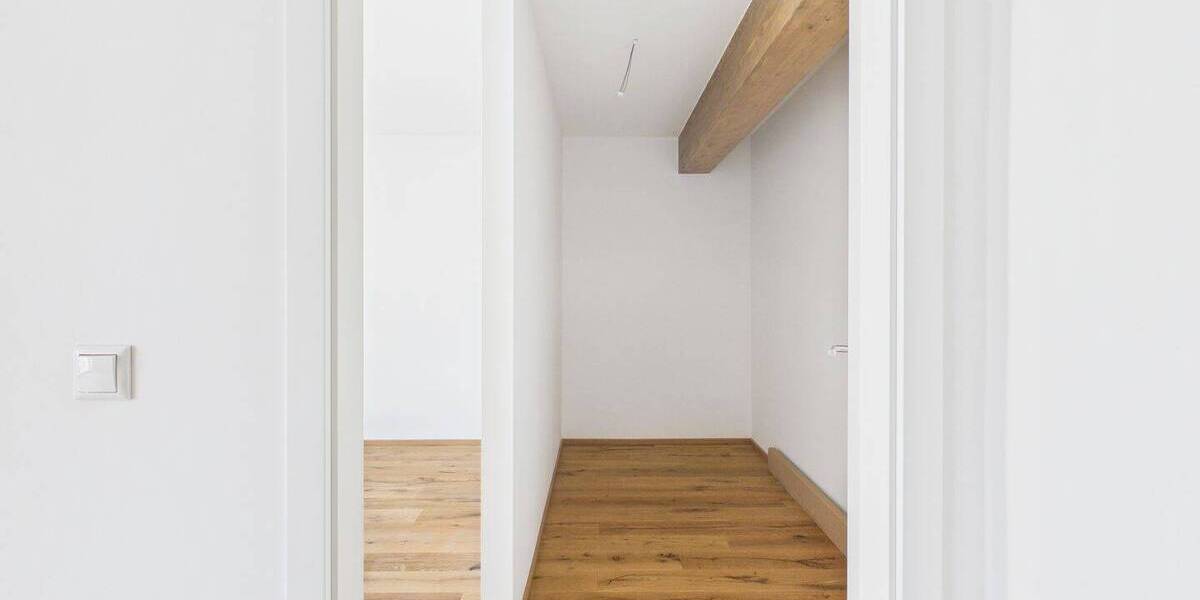 Etagenwohnung Amberg - 3 Zimmer, 110 m&sup2;, 1.640&euro; | Angebot:26242980