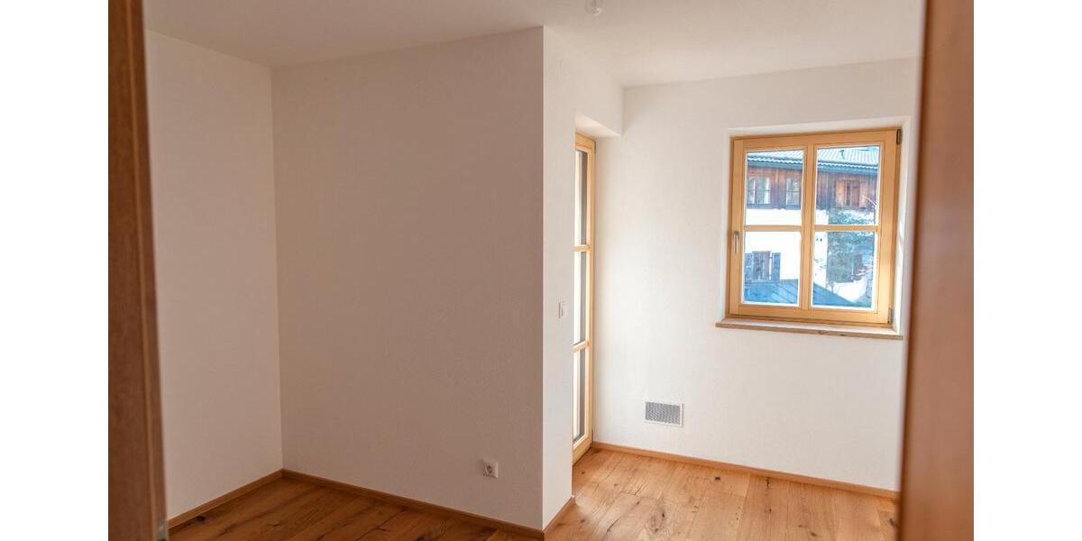 Doppelhaushälfte Marquartstein - 4 Zimmer, 120 m&sup2;, 2.170&euro; | Angebot:26026460