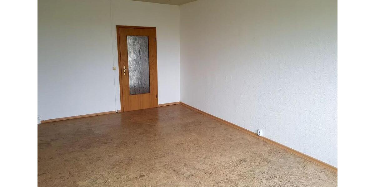 Etagenwohnung Neubrandenburg Datzeberg - 3 Zimmer, 69 m&sup2;, 300&euro; | Angebot:26251255